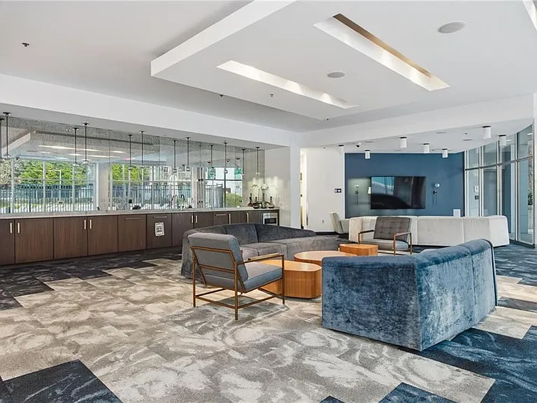44 Peachtree Pl NW #424 — Photo 32