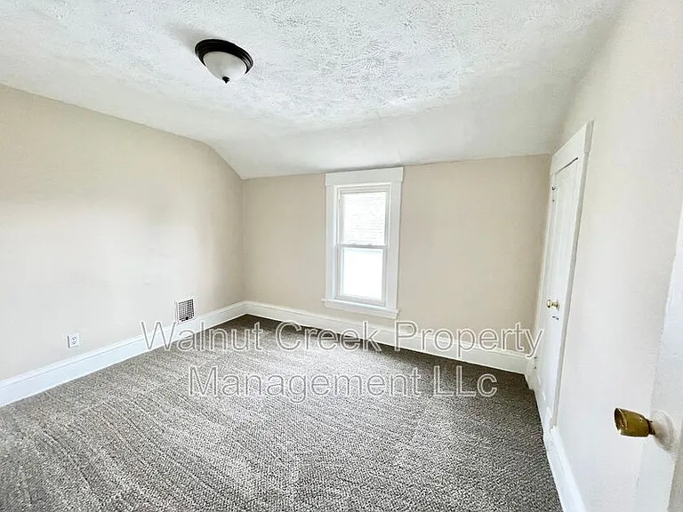 1728-1730 E 30th St #1730 — Photo 16