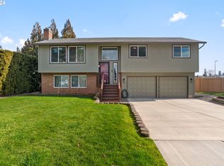 8303 NE 28th Ct, Vancouver, WA 98665