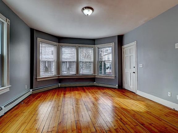 4th image of 156 West Ave #1