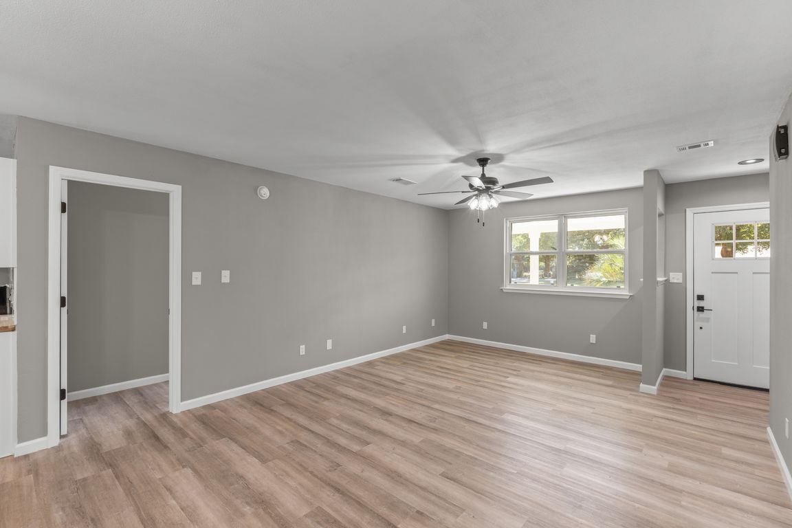 next background image