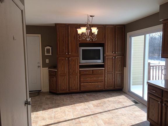 2nd image of 9147 Orchard View Dr
