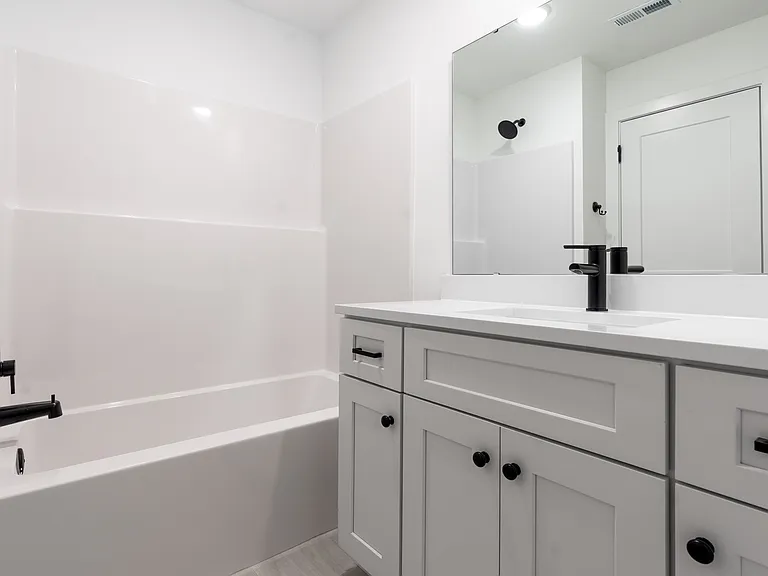 Barryview Townhomes — Photo 60