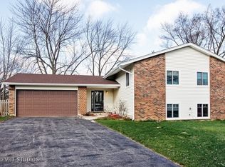 6 Purchase Ct, Bolingbrook, IL 60440