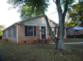 6917 Woodstream Dr, Charlotte, NC 28210