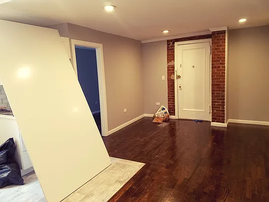 Rented by Bruma Realty LLC | media 21