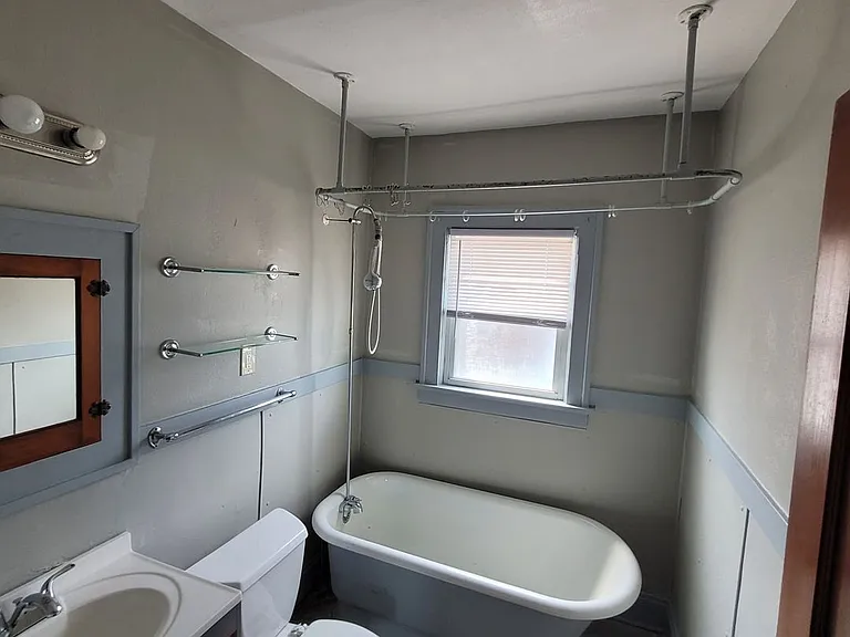 5273 Pearl Rd — Photo 12