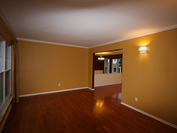 2nd image of 46148 Registry Dr