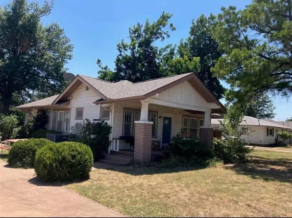 724 S Holly St, Perry, OK 73077