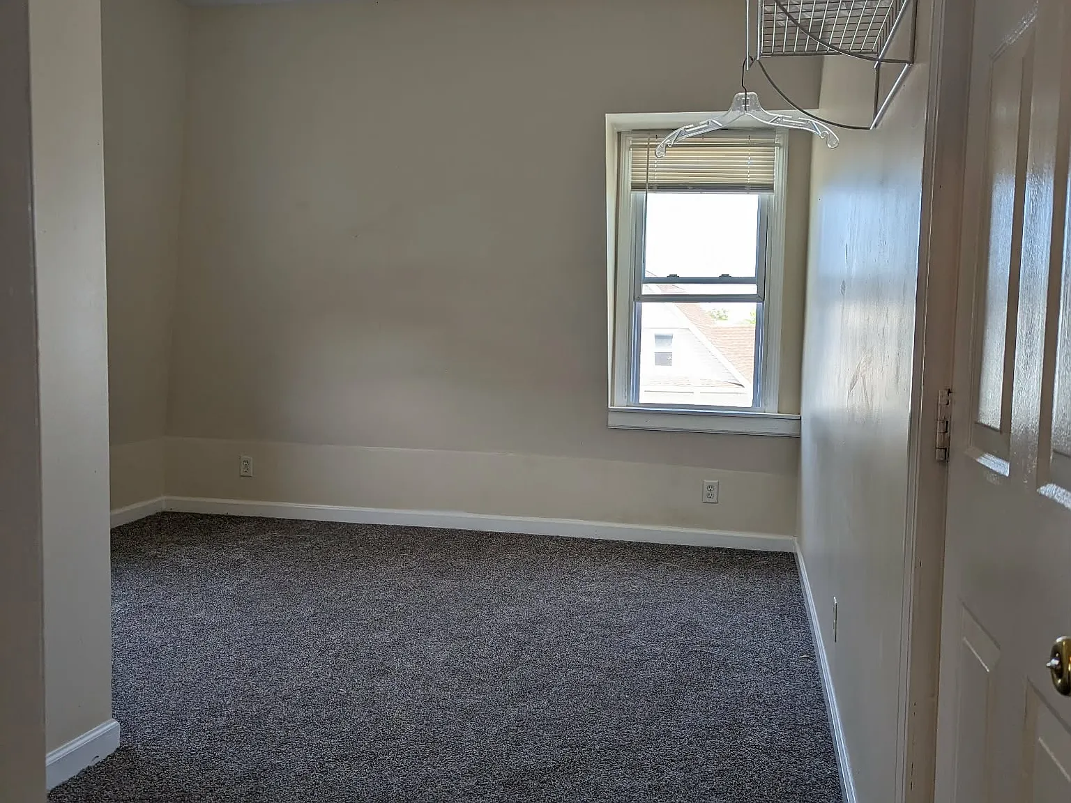 1 bed, 300 sqft, $1,200 — Photo 1