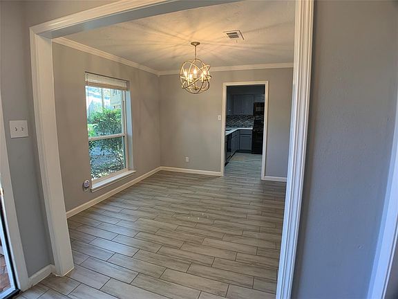 4th image of 20407 Jarratt Sq