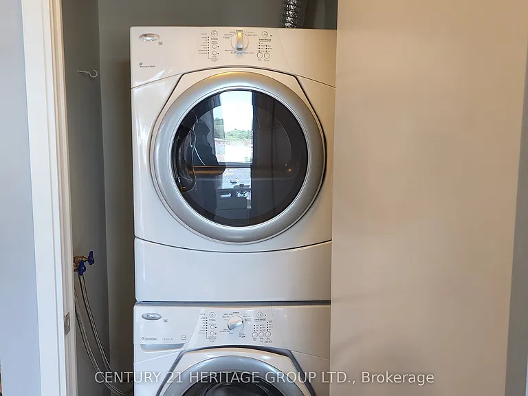 135 Village Green Sq #525 — Photo 24