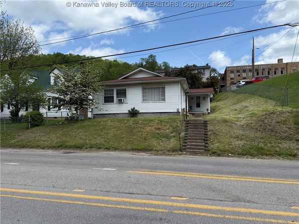 1865 Smoot Ave, Danville, WV 25053
