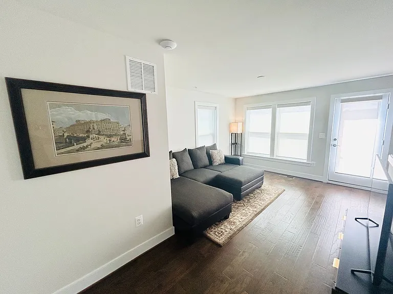 913 King Farm Blvd — Photo 18