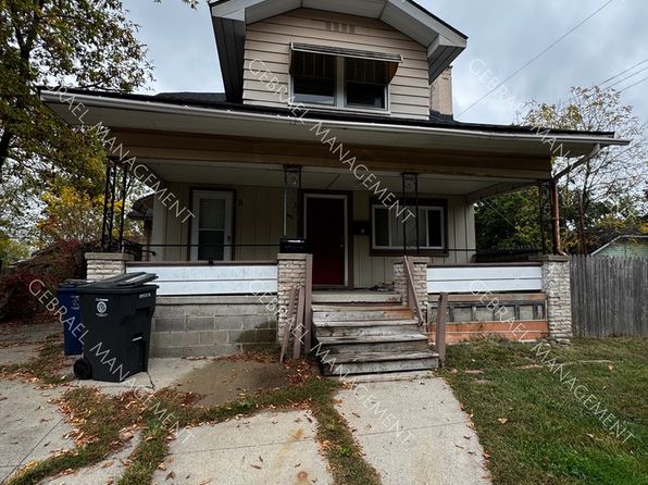 1445 E Kearsley St #CF3CE9ACB