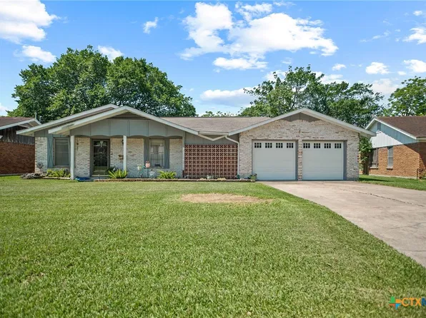 519 Travis St, Port Lavaca, TX 77979