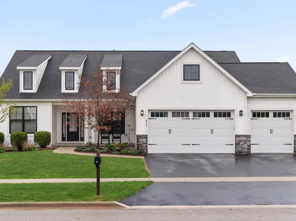 840 Coventry Cir N, Sycamore, IL 60178