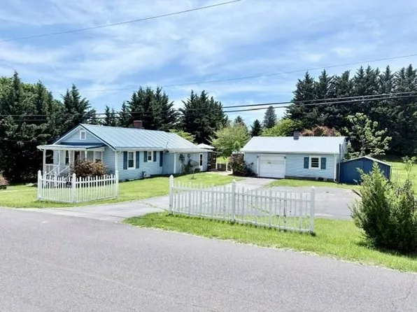 417 Oakwood Ave, Dublin, VA 24084