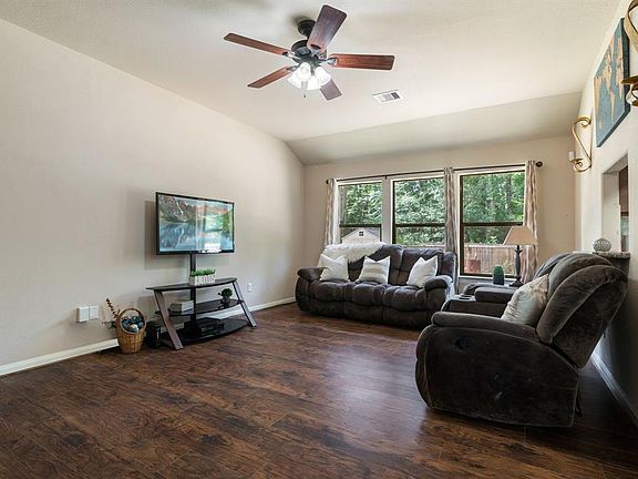 3rd image of 10805 Royal Terrell Dr