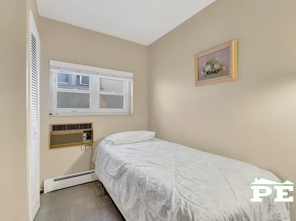 2068 Hendrickson Street image 7 of 29