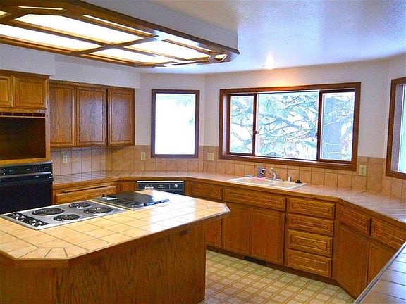 4th image of 6024 S Zuni Dr