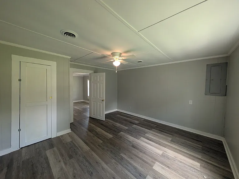 5914 Martin Hwy — Photo 3
