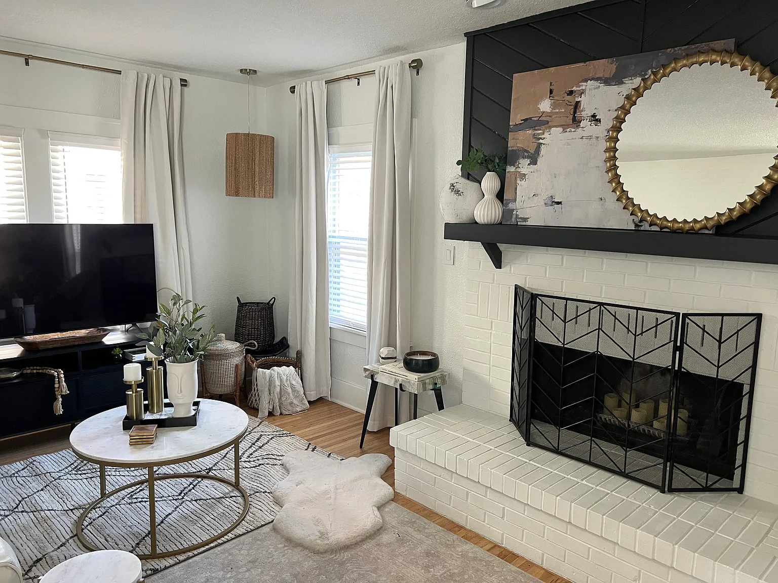 909 N Woodrow Ave — Photo 1