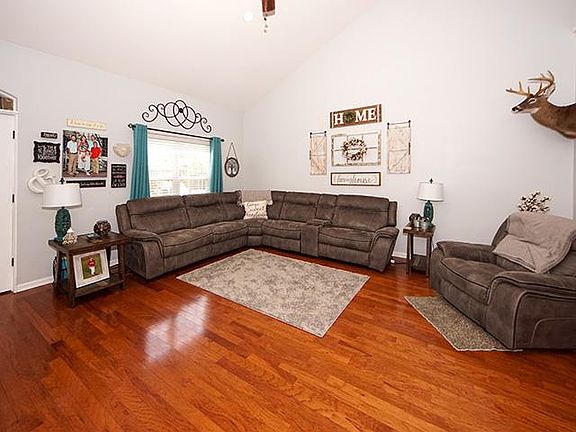 3rd image of 5102 Barrymore Ln