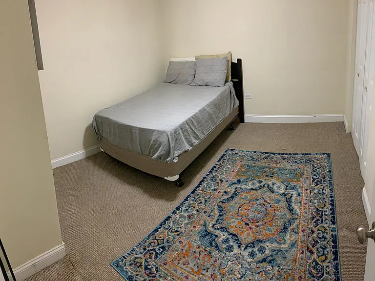 1504 W Henderson St #1F — Photo 10