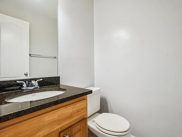 3810 Chesterwood Dr #3810 — Photo 11