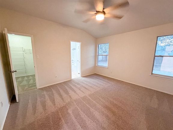 4th image of 1107 Burgess Dr