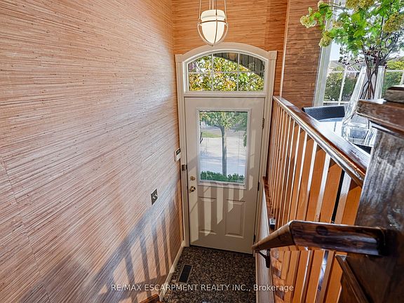 4th image of 3480 Upper Middle Rd #52