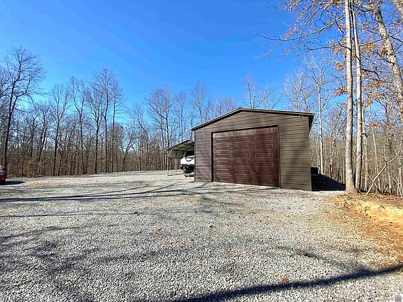 2nd image of 800 Wilderness Rd