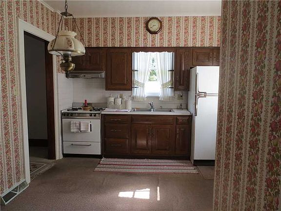 5th image of 230 N Brady St