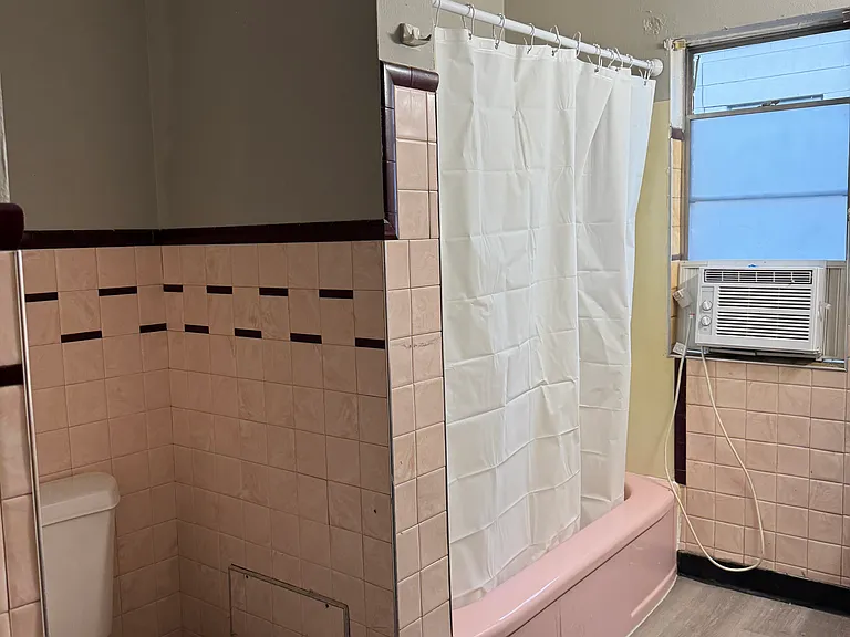 8416 W Lisbon Ave #4 — Photo 5