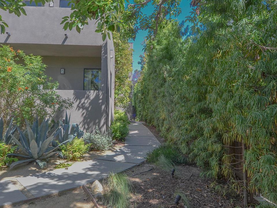 1st image of 931 Parkman Ave