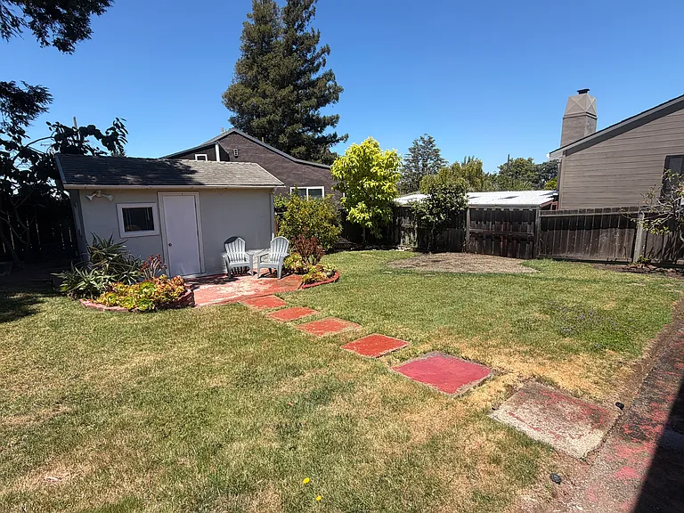 154 W 40th Ave — Photo 22