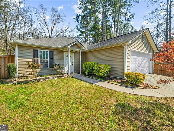 4th image of 212 Whispering Pine Cir NE