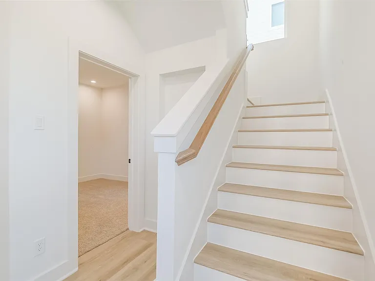 8315 Brecha Ln — Photo 8