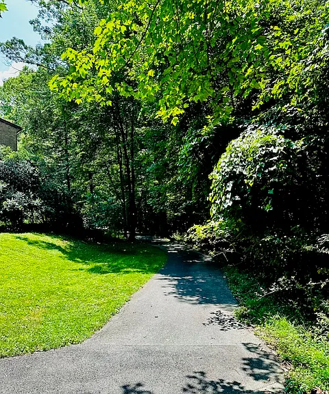 Take advantage of the nearby scenic trail, perfect for morning or evening walks. Whether you're seeking a peaceful solo stroll or a relaxing outing with your dog, this trail offers a serene setting to unwind and enjoy nature.