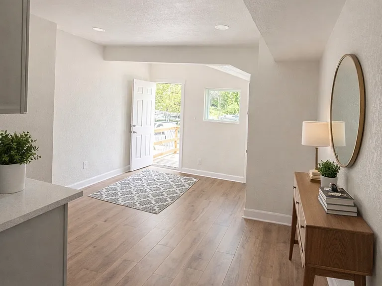 2356 Columbia Ave — Photo 5