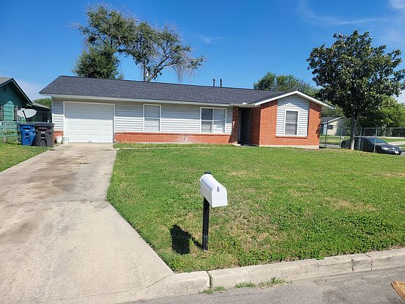 2nd image of 4731 Belinda Lee St