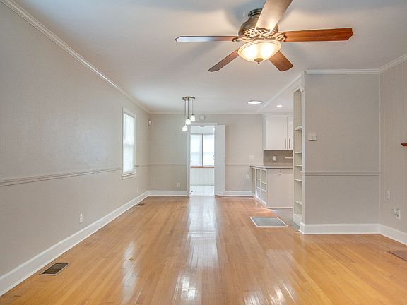 4th image of 1613 E Jordan St