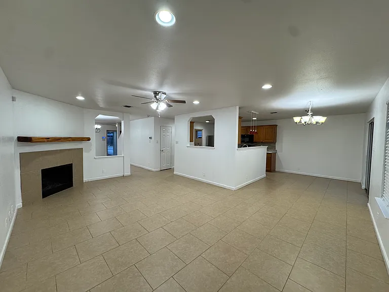 6230 Cypress Rose — Photo 3