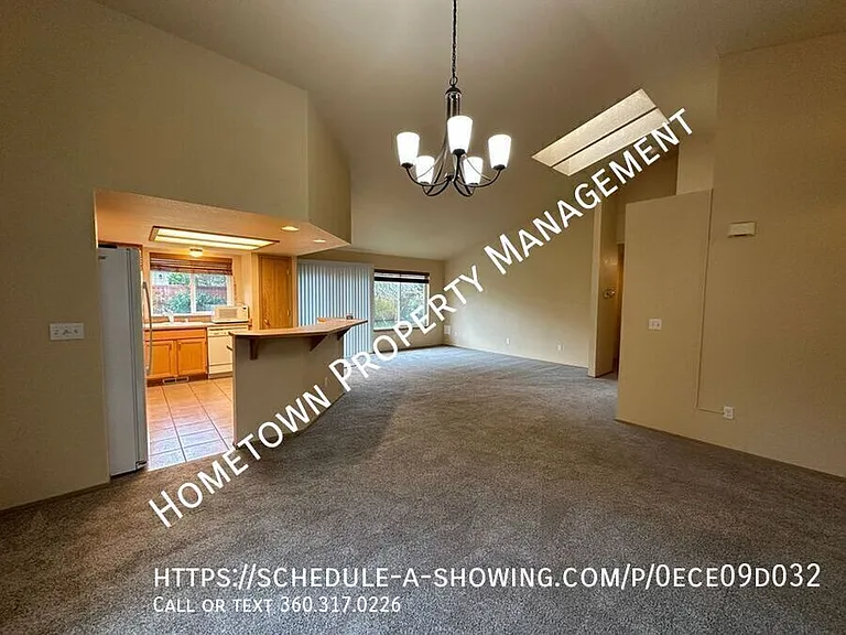 5407 Komachin Loop SE — Photo 9