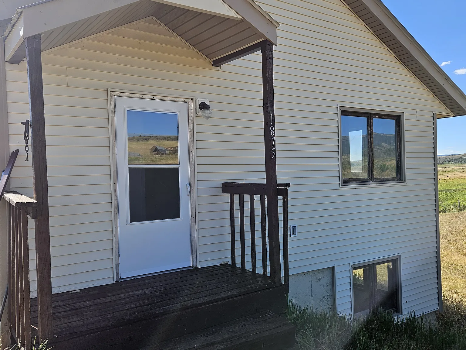 3 bed, 1.5 bath, 1536 sqft, $2,000 — Photo 3