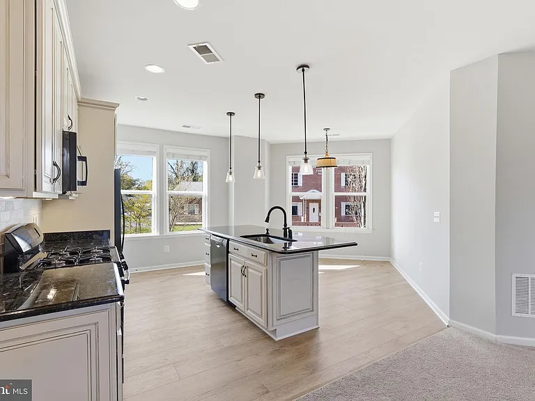 8923 Quarry Rd — Photo 10