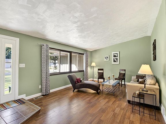 5th image of 7561 Ontario Blvd