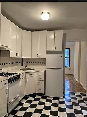 Rented by CitySites Real Estate Group | media 7