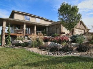19525 Southfork Dr, Prior Lake, MN 55372